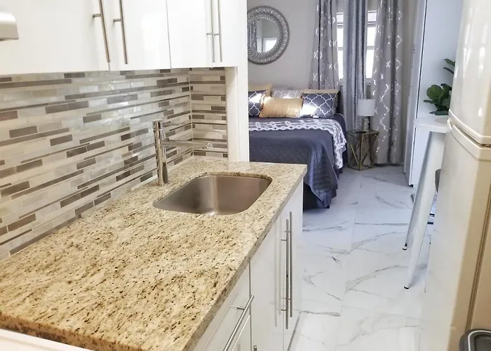 Glam Private Studio 4 Miles From Beach Hollywood
