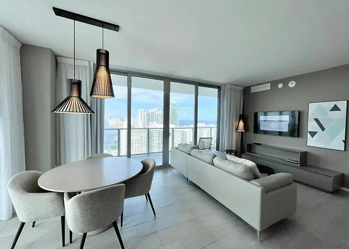 Hyde Beach House Luxury Apartment Hollywood