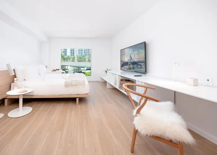 Beach Haus Residences Bal Harbour