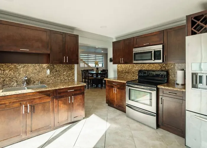 Cabin Rentals in Hialeah