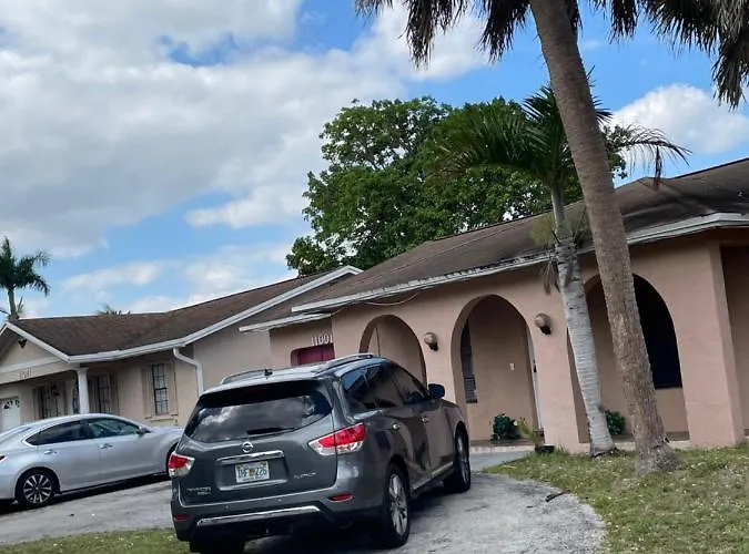 Cozy Guest House Florida, 5801 Sunrise