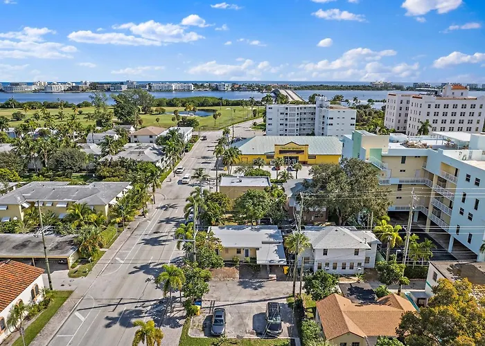 The Lucerne Bed & Breakfast Lake Worth Beach