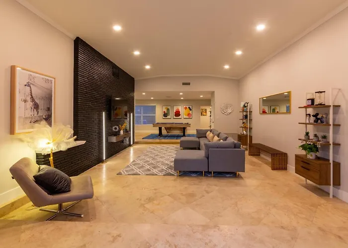 Cabin Rentals in North Miami Beach