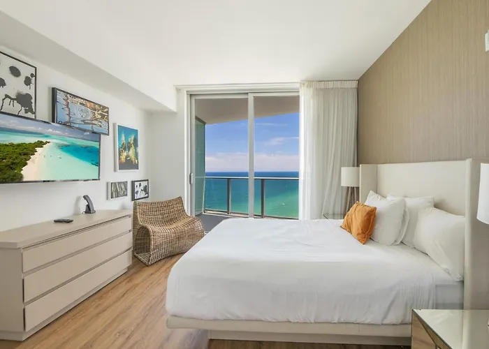 Hyde Beach Oceanview Suites Hollywood