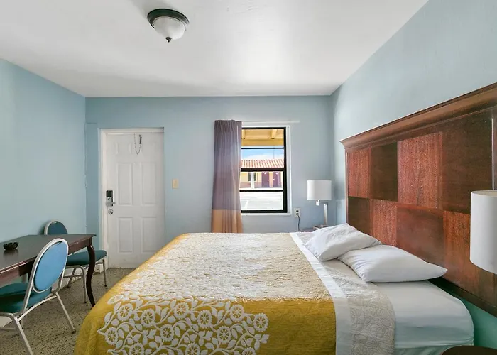 Deluxe Inn Dania Beach