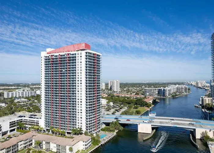 Walk To The Beach • Fantastic Water View Aparthotel Hallandale Beach