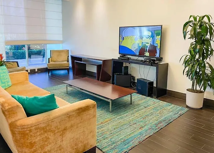 On The Sand - All The Amenities - Hollywood Beach