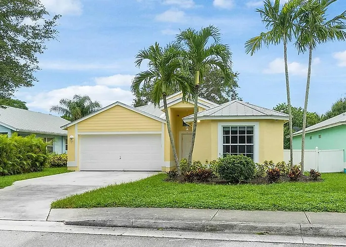 Cabin Rentals in Jupiter
