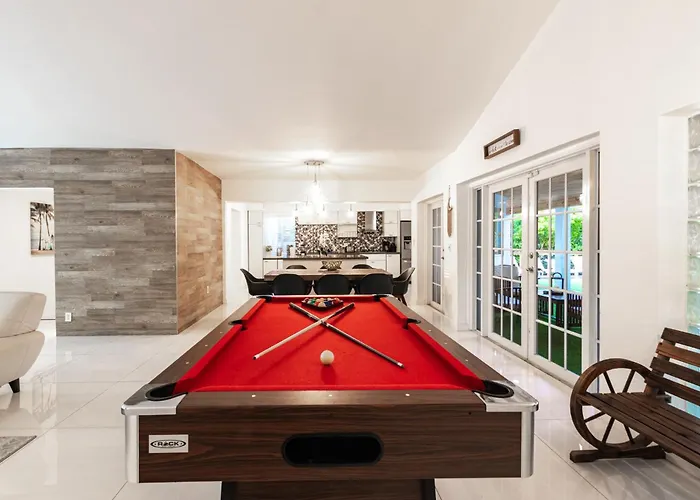Aventura Villas