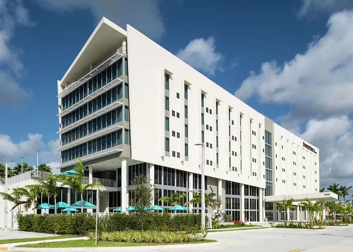 Doubletree By Hilton Miami Doral Hotel Sweetwater