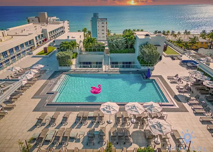 Rooftop Pool & Hot Tub - Gym - Near Beach Villa Hollywood