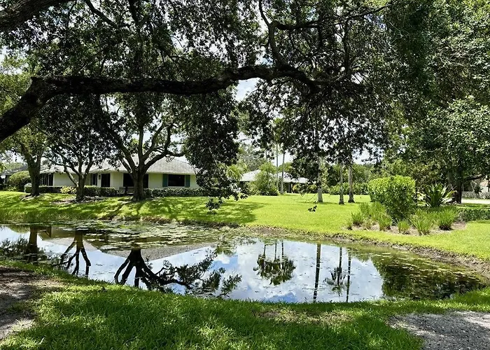 Palm Beach Gardens Villas