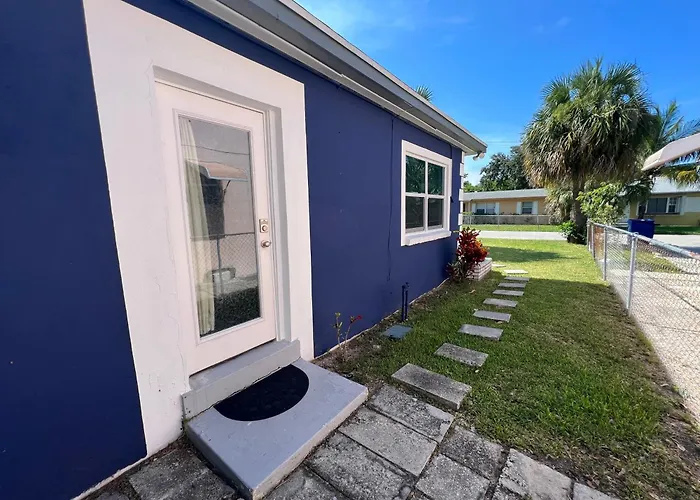 Riviera Beach Beach hotels