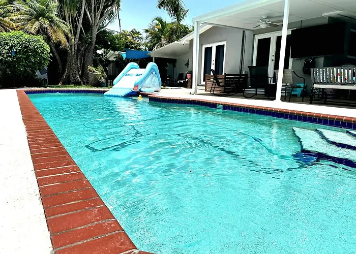 Cutler Bay Luxury Villas