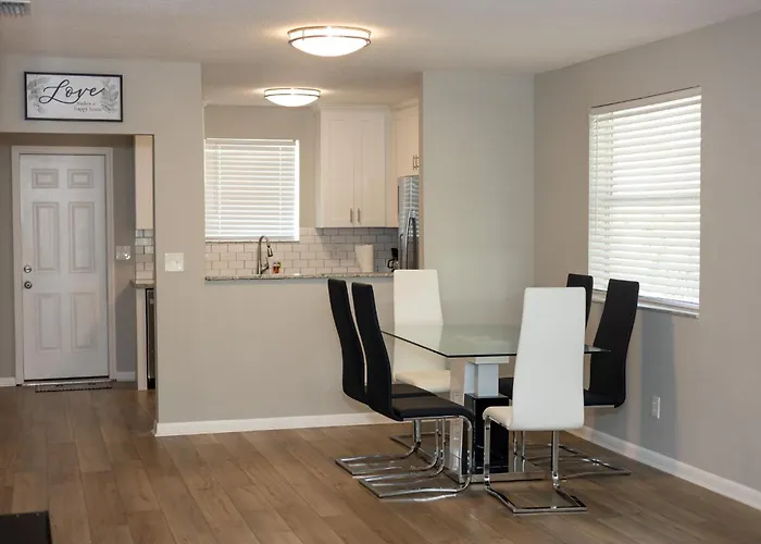 Hallandale Beach Luxury Villas