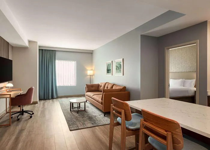 Lauderdale-by-the-Sea City Center Hotels
