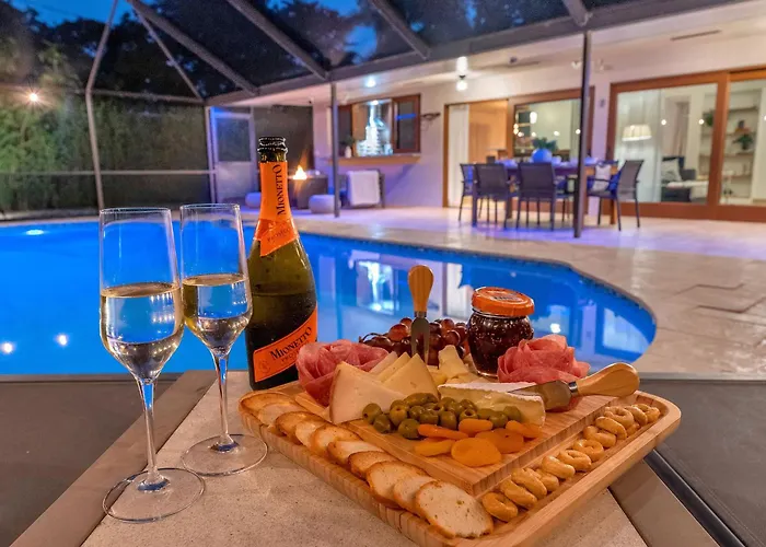 Hialeah Villas with private pool