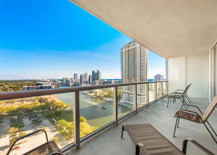 Coastal Luxe Residences - Premium Suites With Pool And Water Views Hallandale Beach