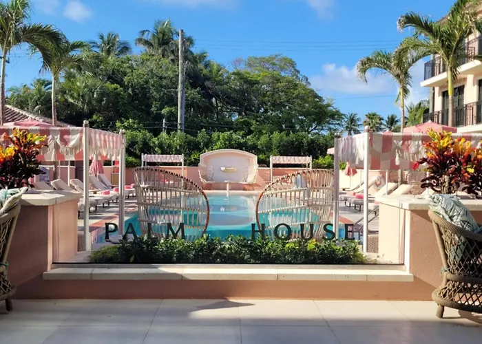 Luxury Hotels in Palm Beach near 