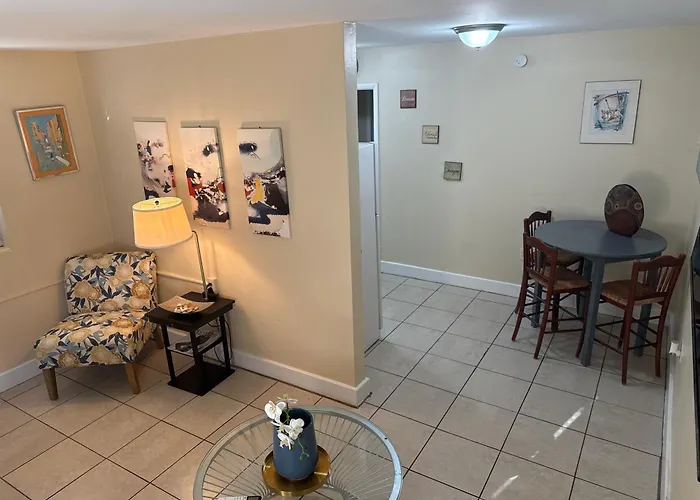 Lantana Dog Friendly Lodging and Hotels
