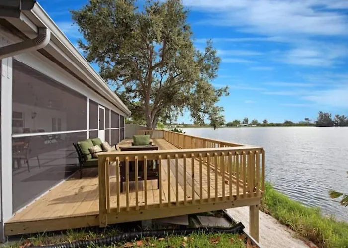 Davie Luxury Villas
