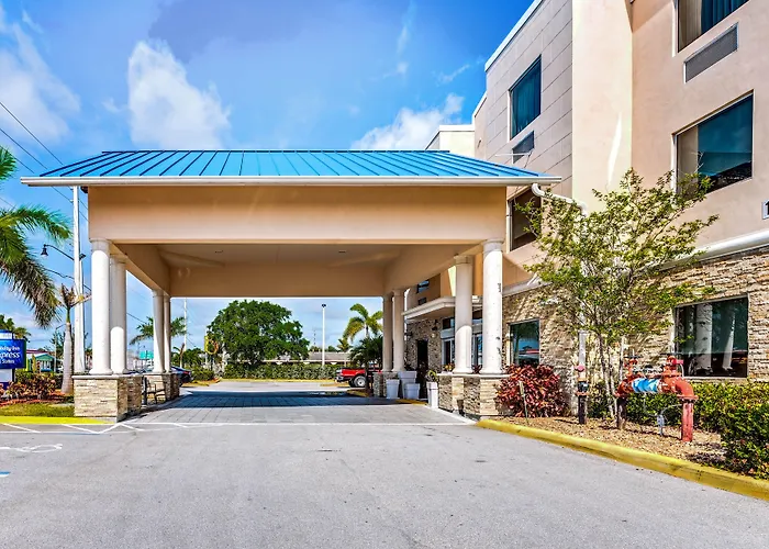 Lantana Golf hotels