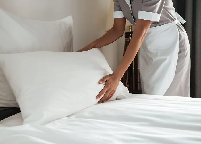 Boynton Beach Hotels with Tennis Court