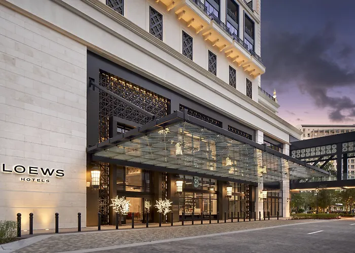 Luxury Hotels in Coral Gables near 