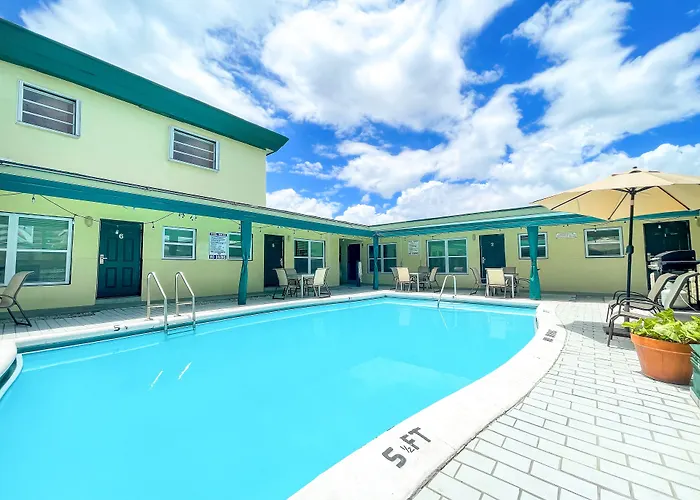 The Clevelander Hotel Hollywood