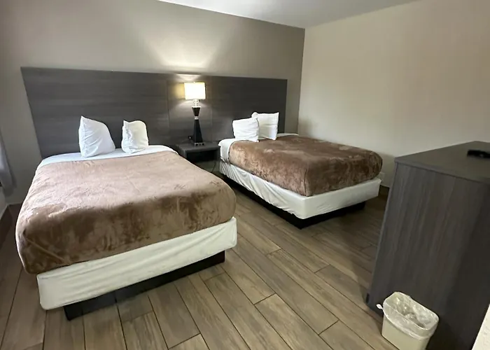 Econo Lodge St Petersburg Central