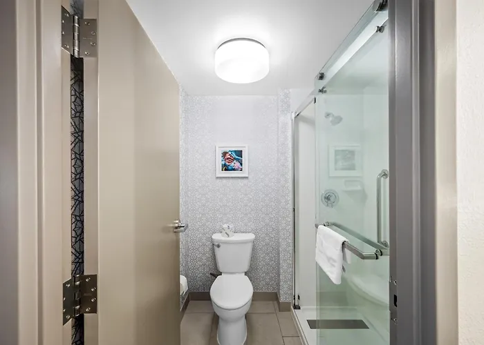 Tamarac Dog Friendly Lodging and Hotels