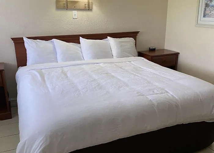 Lake Worth Beach Hotels