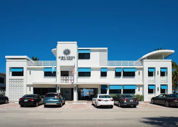 Lauderdale-by-the-Sea Golf hotels