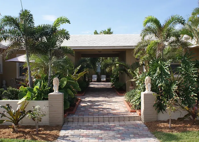 Palm Beach Shores City Center Hotels